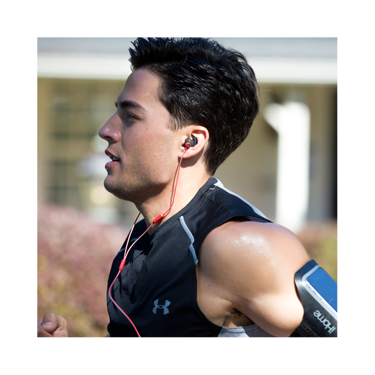 Reflect Mini - Green - Lightweight, in-ear sport headphones - Detailshot 16