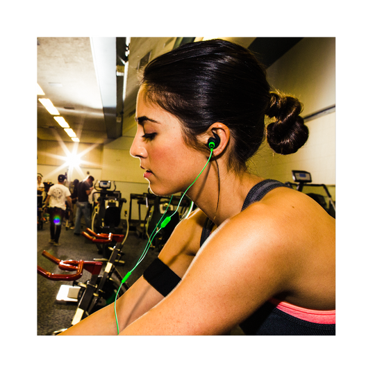 Reflect Mini - Green - Lightweight, in-ear sport headphones - Detailshot 17