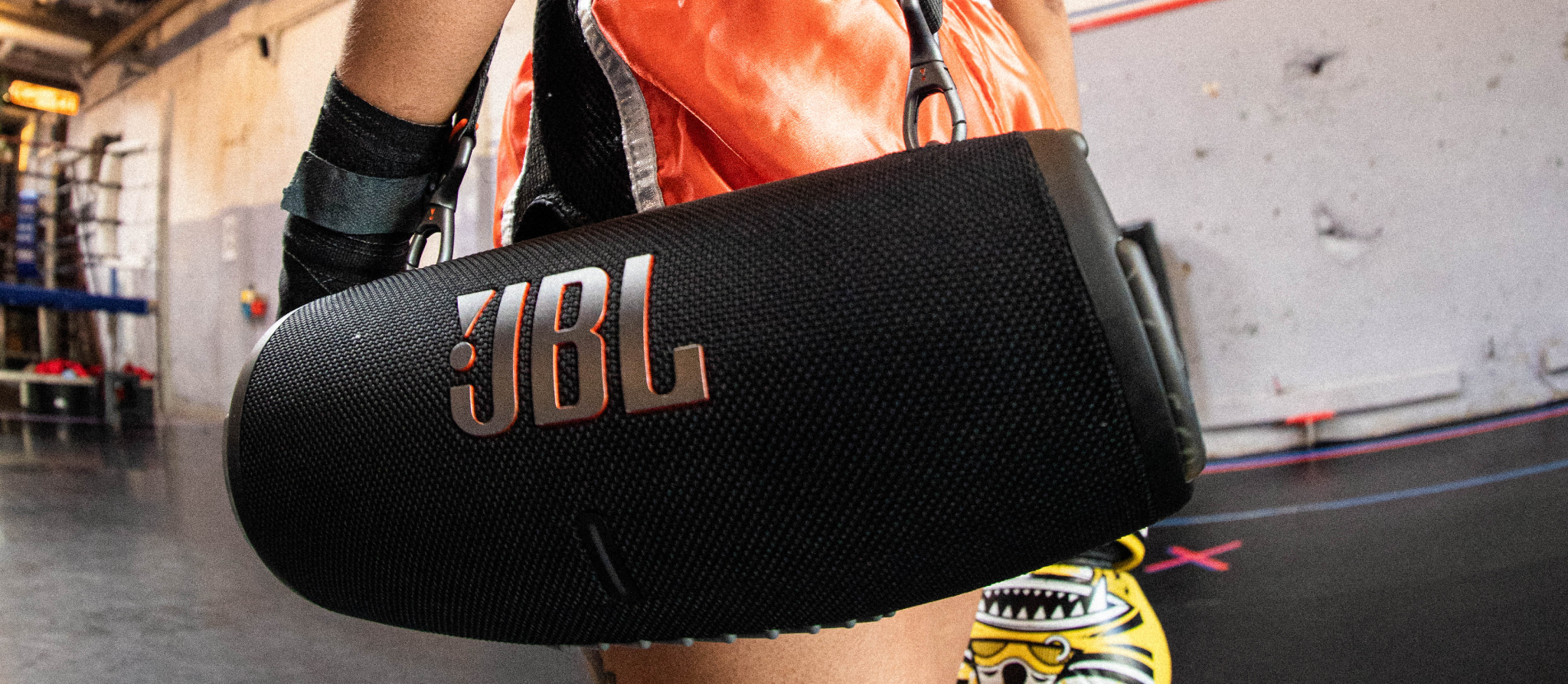 JBL Xtreme 4 vs JBL Xtreme 3 & JBL Charge 5 - YouTube Bocina Xtreme 3 JBL  display picture 1