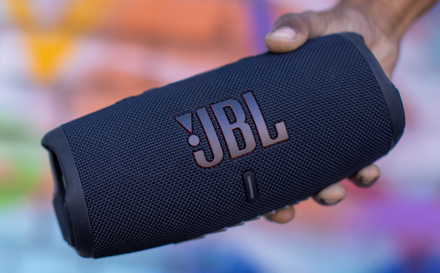 JBL Charge 5 ダークブルー JBL Charge 5 | Altavoz portátil resistente al agua con batería
